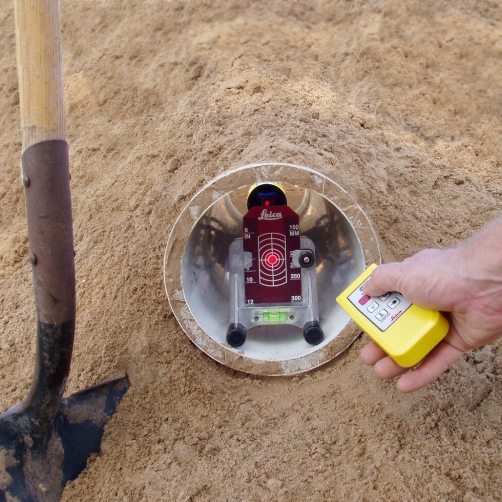 LEICA PIPER 200 PIPE LASER KIT Smith Surveying Equipment